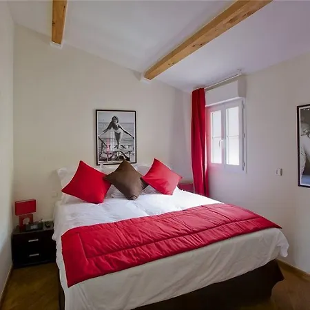 Le 7eme Art Aparthotel
