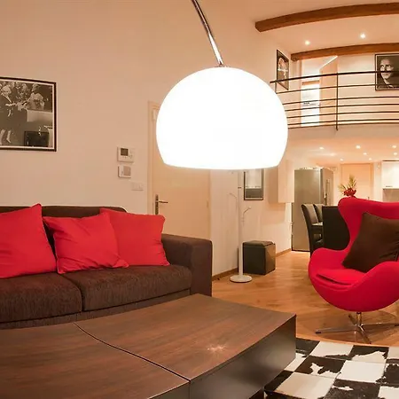 Le 7eme Art Aparthotel 4*